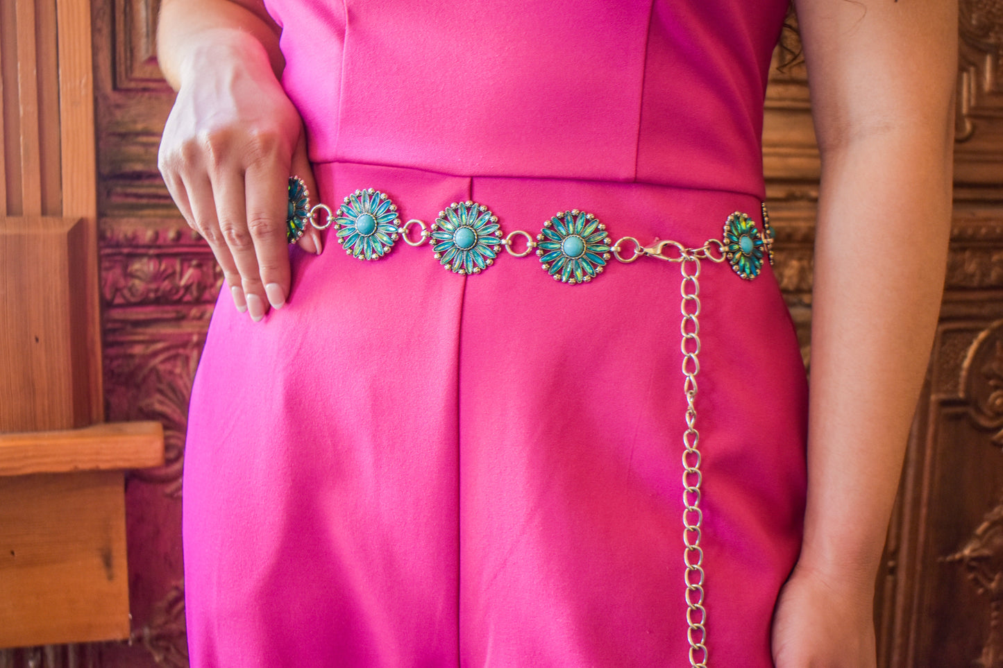 Flower rhinestone concho link belt