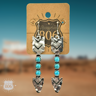 Silver arrow earring