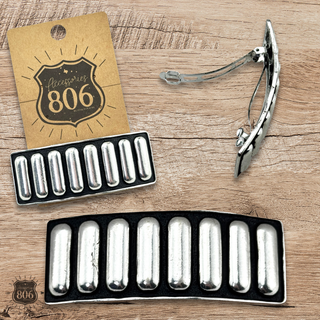 Western style hair clip with raised design