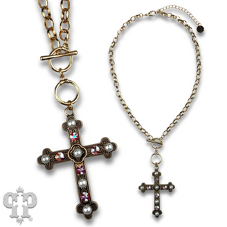 Link chain toggle necklace with cross pendant