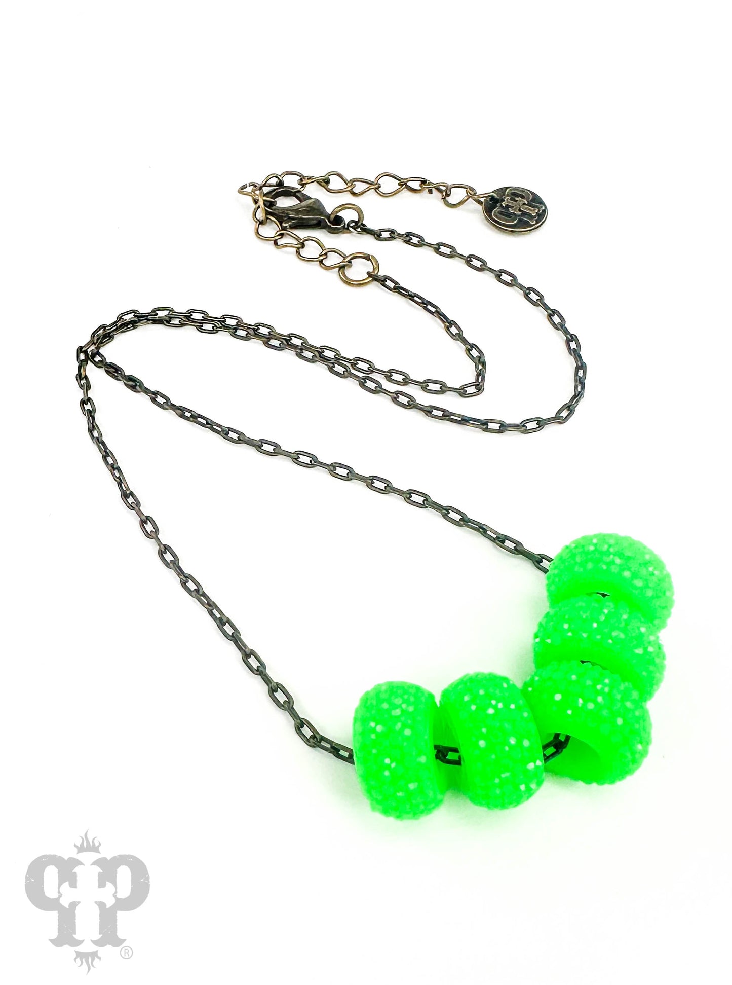Sparkle wheel necklace