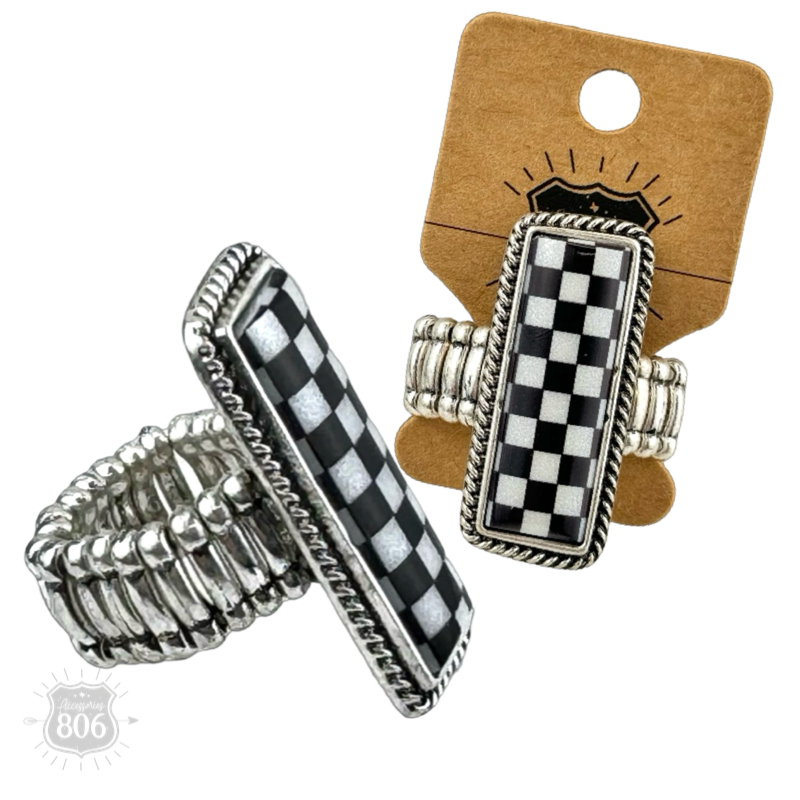 Checkerboard print stretch ring