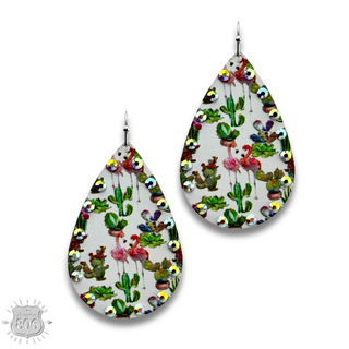 Rhinestone rim metal teardrop earring