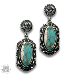 Western scalloped oval stone earring