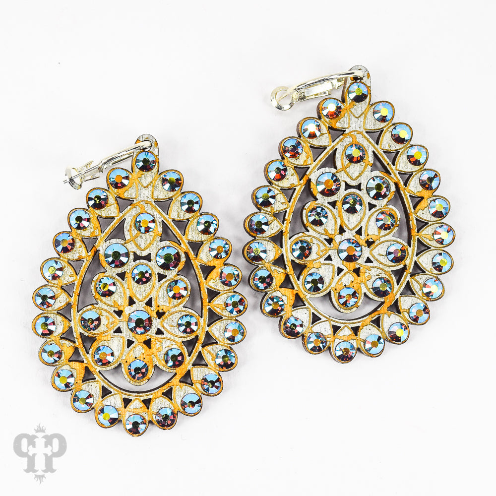 Santa Fe teardrop earring, medium size