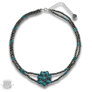 Stone flower pendant necklace