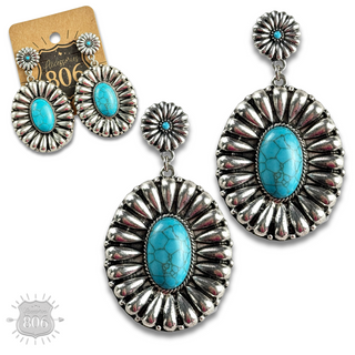 Western sunburst oval earring with inlay