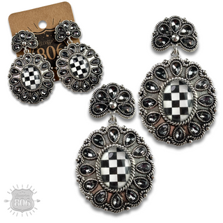 Western oval rhinestone earring with checkerboard inlay