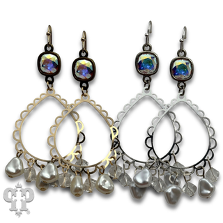 Pearl bead and teardrop earring with crystals from Swarovski®