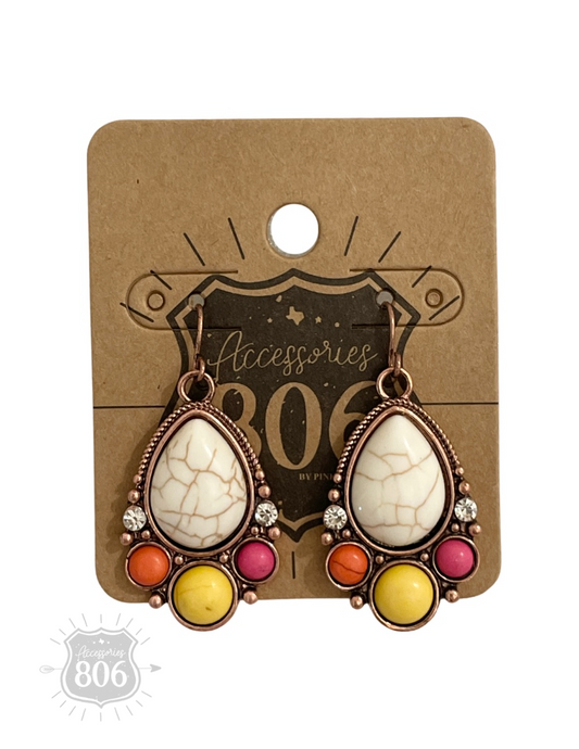 Decorative stone teardrop earring