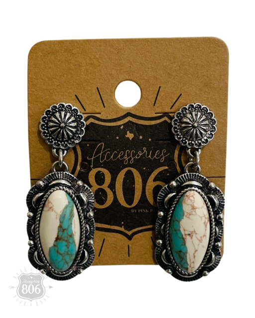 Western scalloped oval stone earring