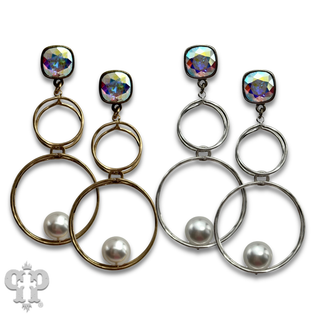 Floating pearl bead earring with crystals from Swarovski®