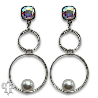 Floating pearl bead earring with crystals from Swarovski®