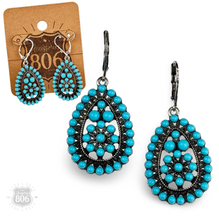 Stone studded teardrop earring
