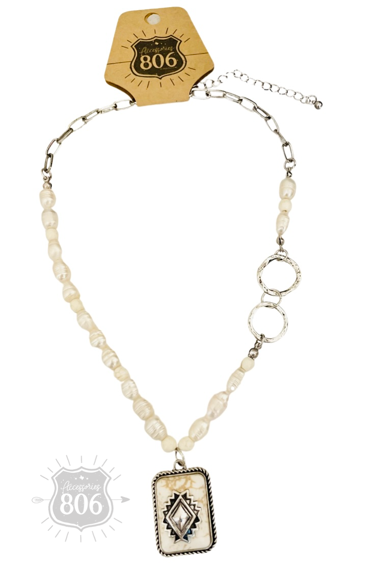 Western pearl bead pendant necklace