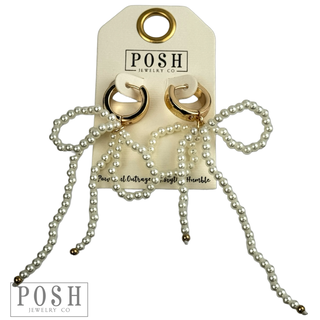 Pearl bow earring