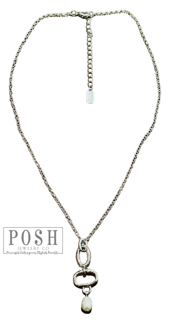 Chain necklace with pearl drop