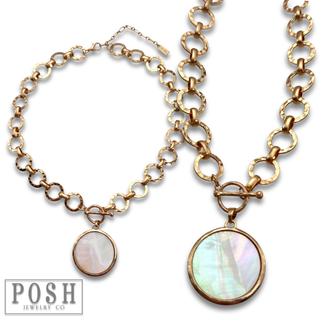 Chunky chain and round pendant necklace