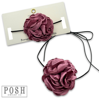 Flower choker necklace