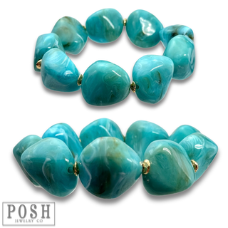Chunky turquoise color bead bracelet