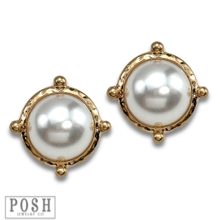 Gold rimmed pearl post earring