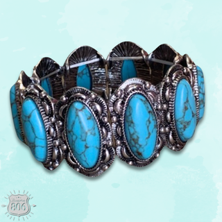 Scalloped oval stone bracelet