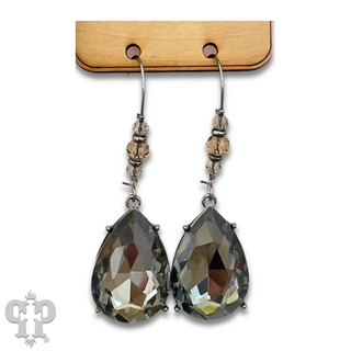 Teardrop on decorative gold kidney wire earring