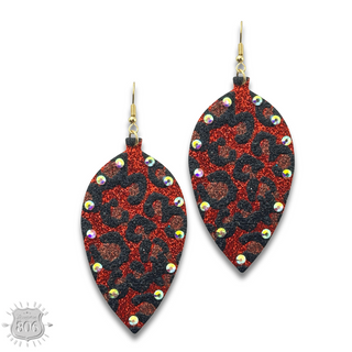 Petal shaped earring with rhinestones last call
