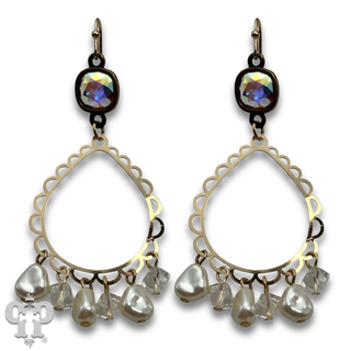 Pearl bead and teardrop earring with crystals from Swarovski®