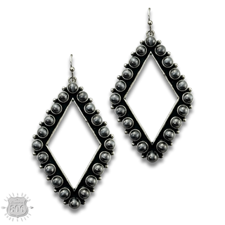 Stone bead diamond shape earring