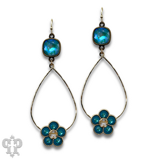 Flower charm earring with Austrian crystal