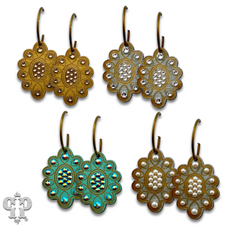 Scalloped wood earring with crystals from Swarovski®