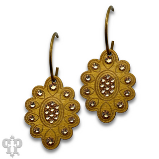 Scalloped wood earring with crystals from Swarovski®