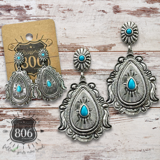 Western style teardrop and post earring