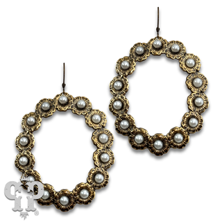 Open oval earring with rhinestone or pearl accents