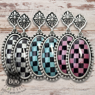 Checkerboard print oval earrings