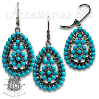 Stone studded teardrop earring