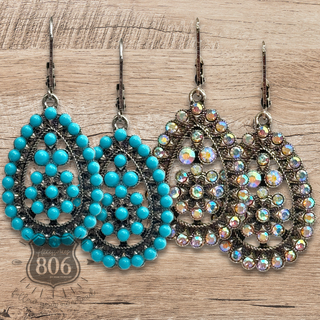 Stone studded teardrop earring