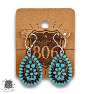 Stone studded teardrop earring