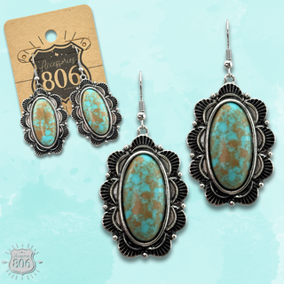 Western style oval turquoise color earring