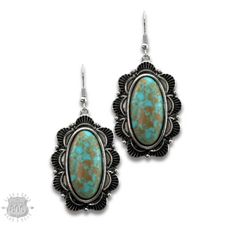 Western style oval turquoise color earring
