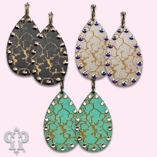 Crackle finish teardrop earring