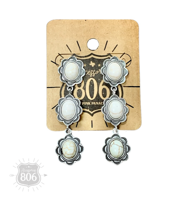 Triple stone scalloped concho earring