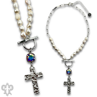 Freshwater pearl and cross neckace with Austrian crystal