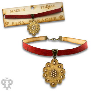 Choker with scalloped wood and crystals from Swarovski® pendant
