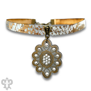 Choker with scalloped wood Austrian crystal pendant
