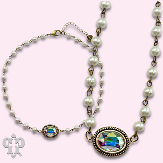 Mini oval rhinestone pendant necklace