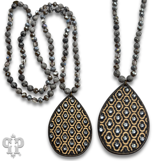 Patterned teardrop pendant necklace
