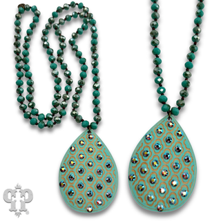 Patterned teardrop pendant necklace