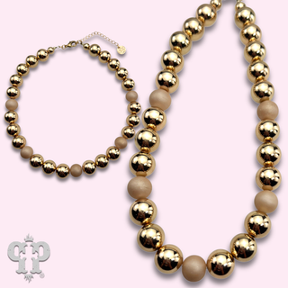 Chunky necklace with feature beads